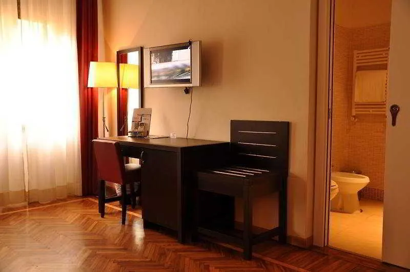 Target Inn Rooms Rome Guest house