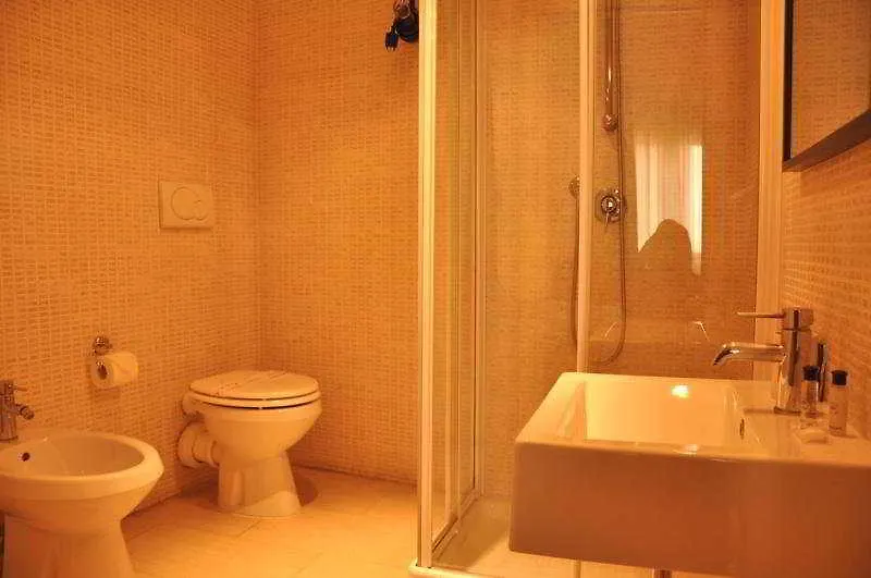 Target Inn Rooms Rome Guest house