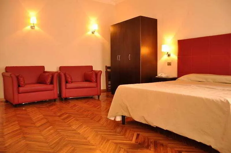*** Guest house Target Inn Rooms Rome Italy